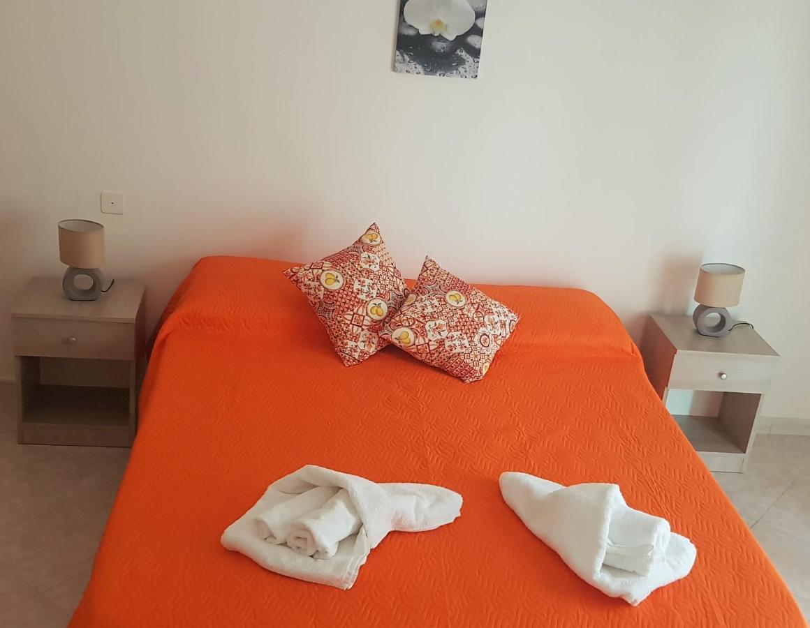 B&B La Costa Di Naxos Джардини-Наксос Экстерьер фото